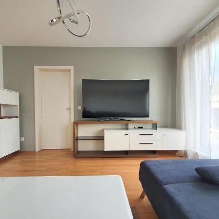 Near Lake Spacious&Furnished Beautiful Apartment Viena Exterior foto