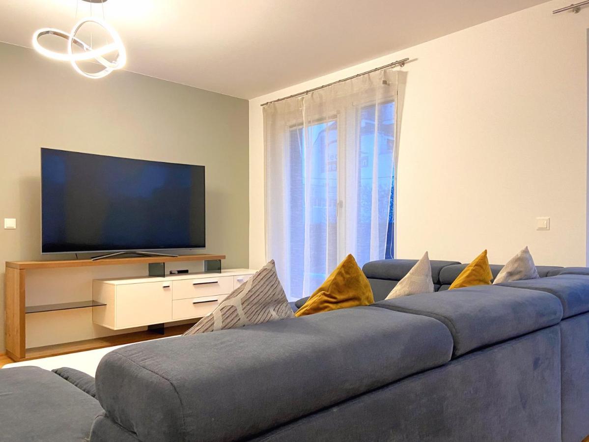 Near Lake Spacious&Furnished Beautiful Apartment Viena Exterior foto