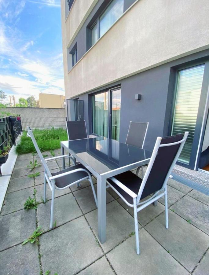 Near Lake Spacious&Furnished Beautiful Apartment Viena Exterior foto